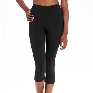 Old Navy Athletic Crop Leggings